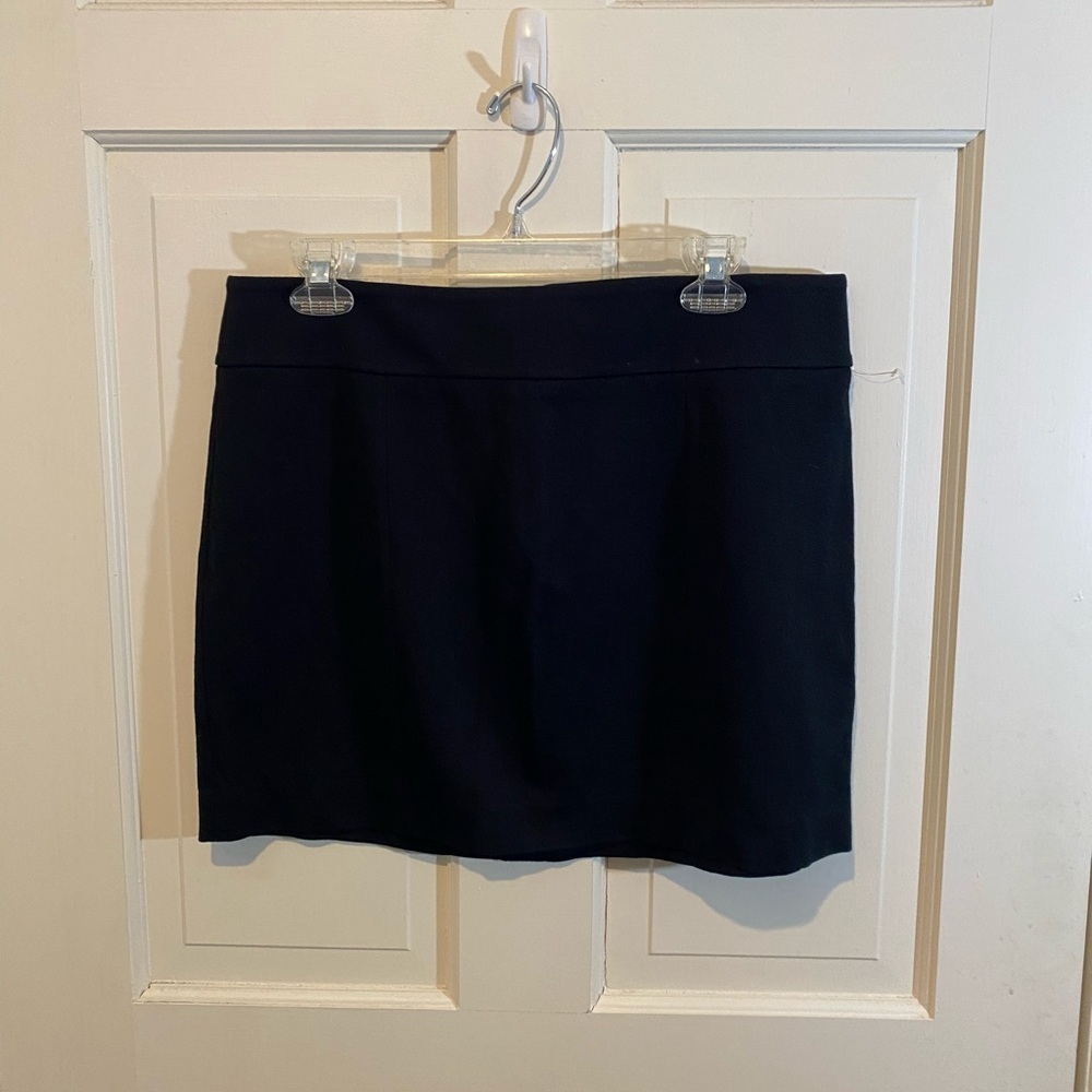 White House Black Market Mini Skirt -MEDIUM